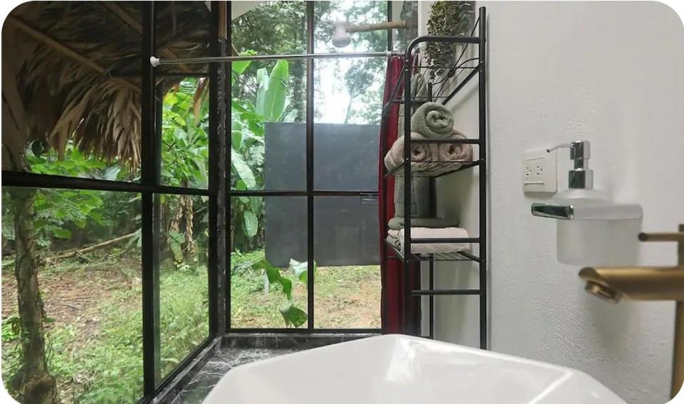 Evolution House Jungle Oasis Villa Hone Creek Екстериор снимка